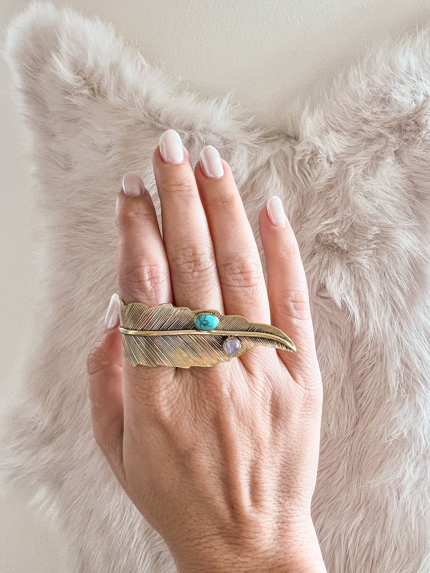 Adjustable Brass Crosswind Feather Ring with Stones: 8
