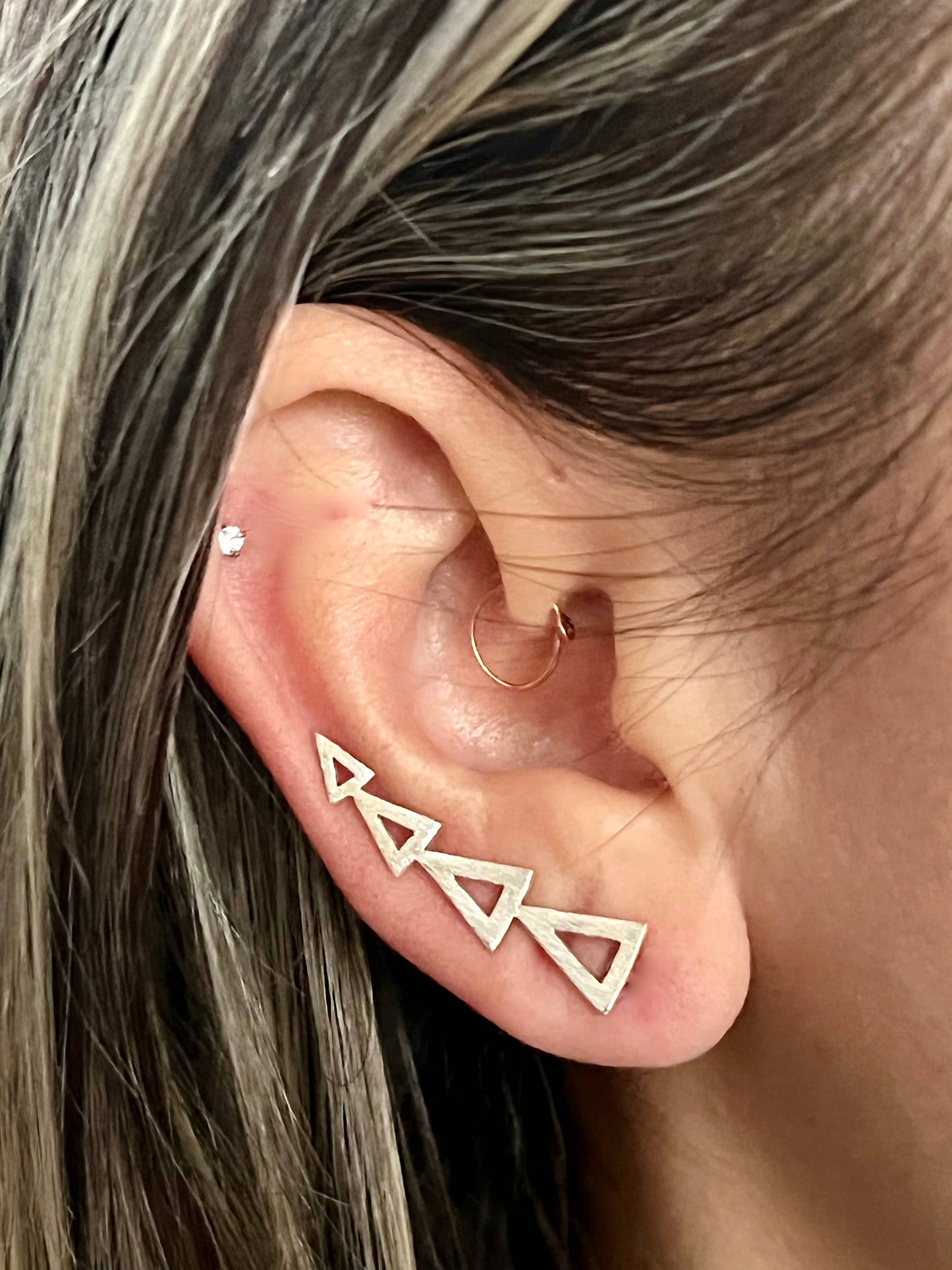 Brushed Triangle Ear Climber: Silver