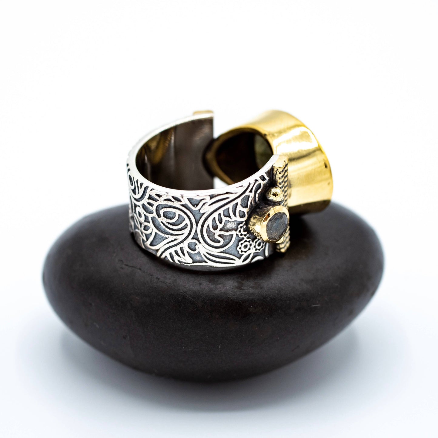 Sterling Silver Labradorite Cocktail Ring with Brass Accents: 8