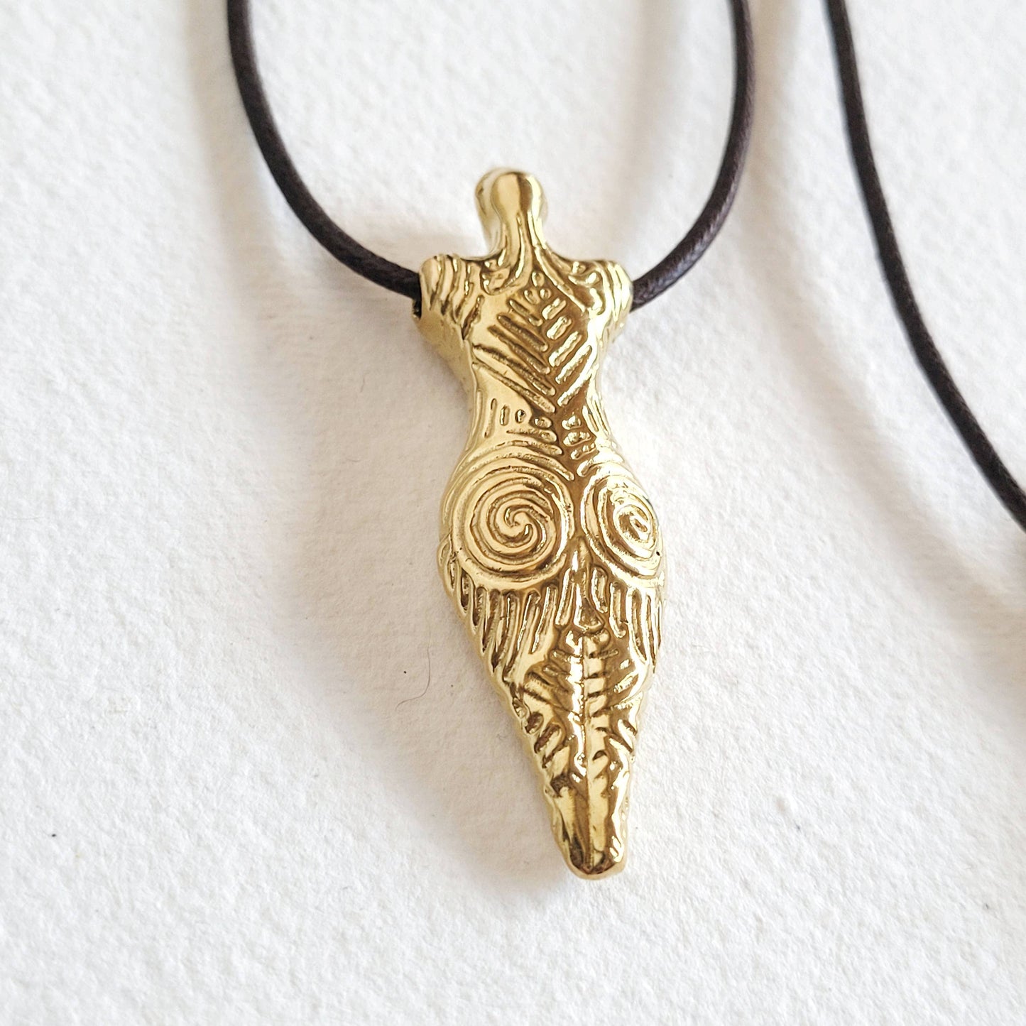 Omo Pendant necklace In sterling silver or brass